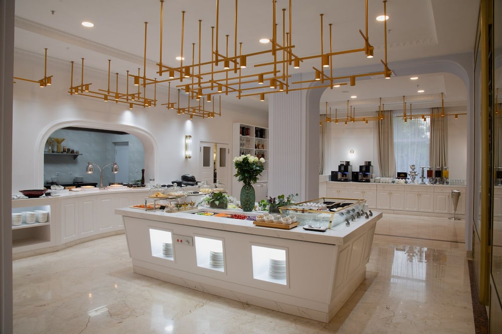 Lotte City Hotel Tashkent Palace 12/64
