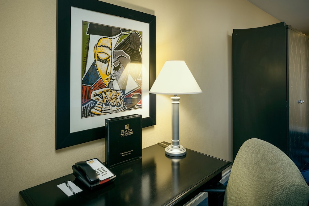 Plaza Inn Suites at Ashland Creek 9/29