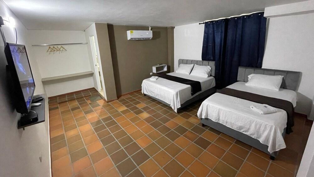 Hotel Valle Central 11/19
