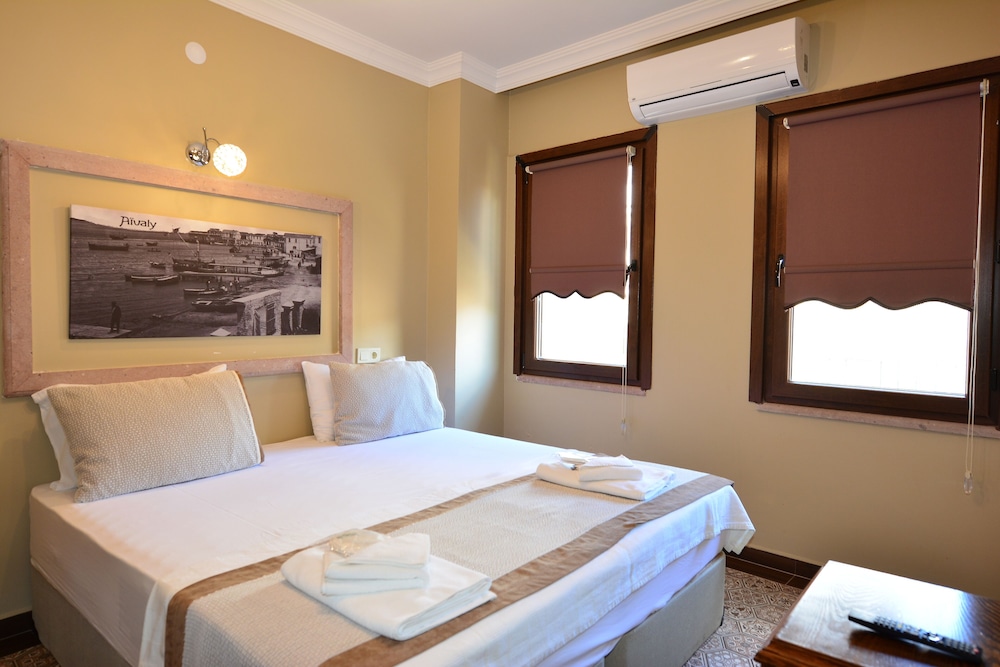 Hayriye Hanim Ege Hotel 14/35