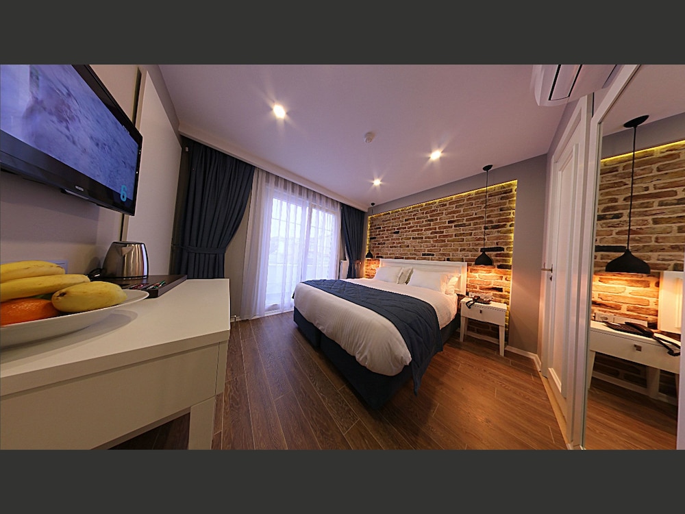 Santa Lucia Hotel 10/50