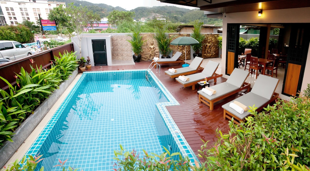 Patong V Hotel 30/32