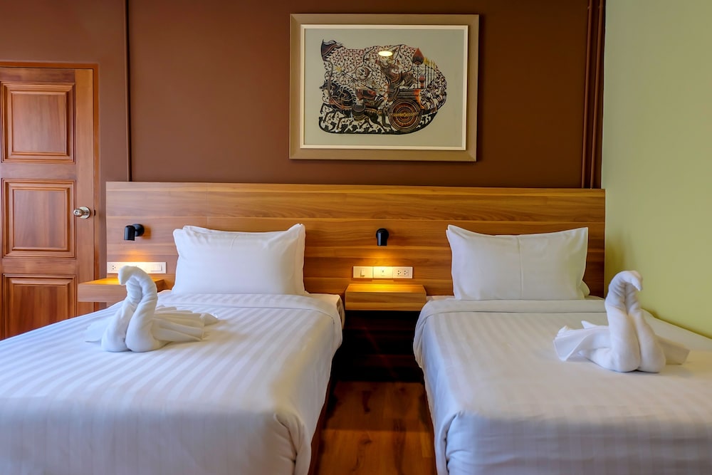 Siri Oriental Bangkok Hotel (ex The Warehouse Bangkok) 11/50