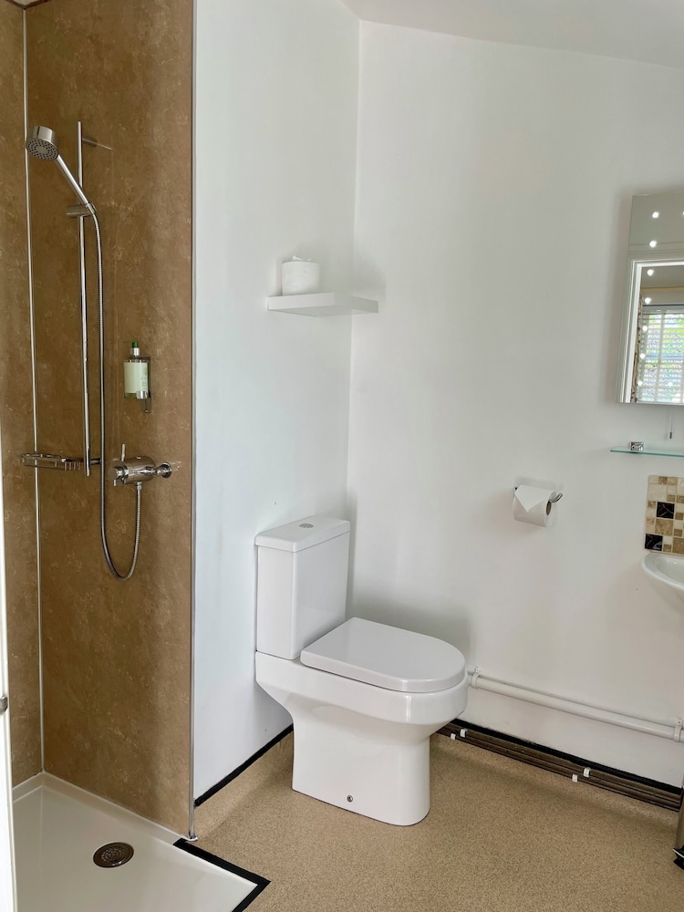 Pickmere Country Guest House 46/50