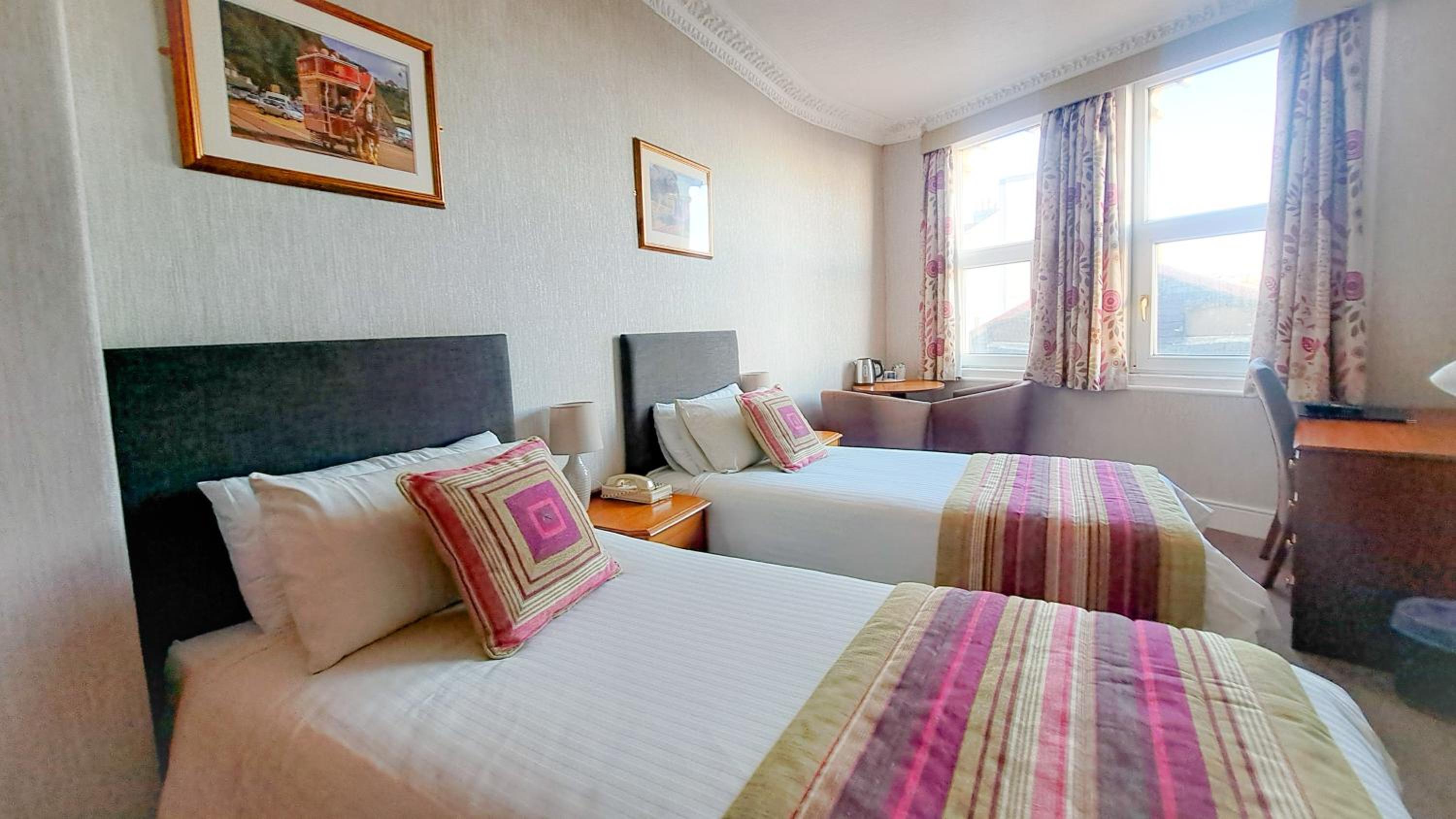 Room, Twin Beds