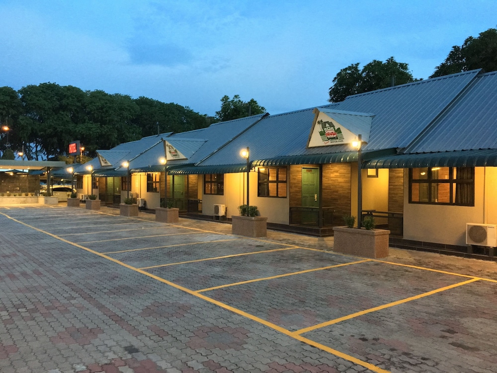 Talents Motor Park Hotel 34/37