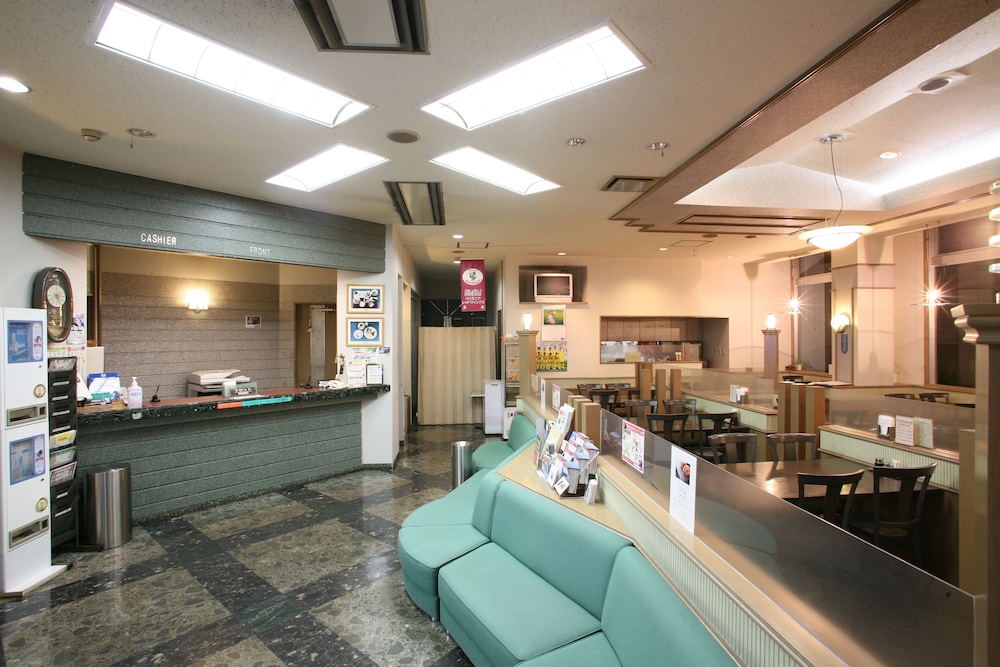 Tendo Central Hotel 9/57