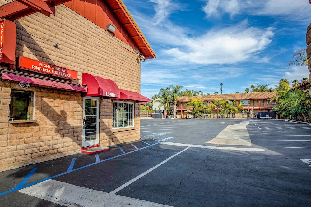 Motel 6 Carlsbad, CA - North Near Legoland 52/66
