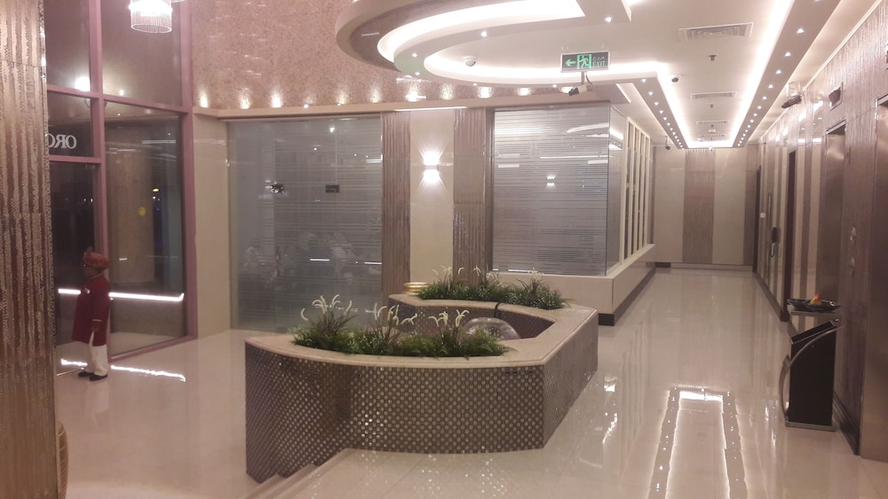 Orchid Hotel 37/59