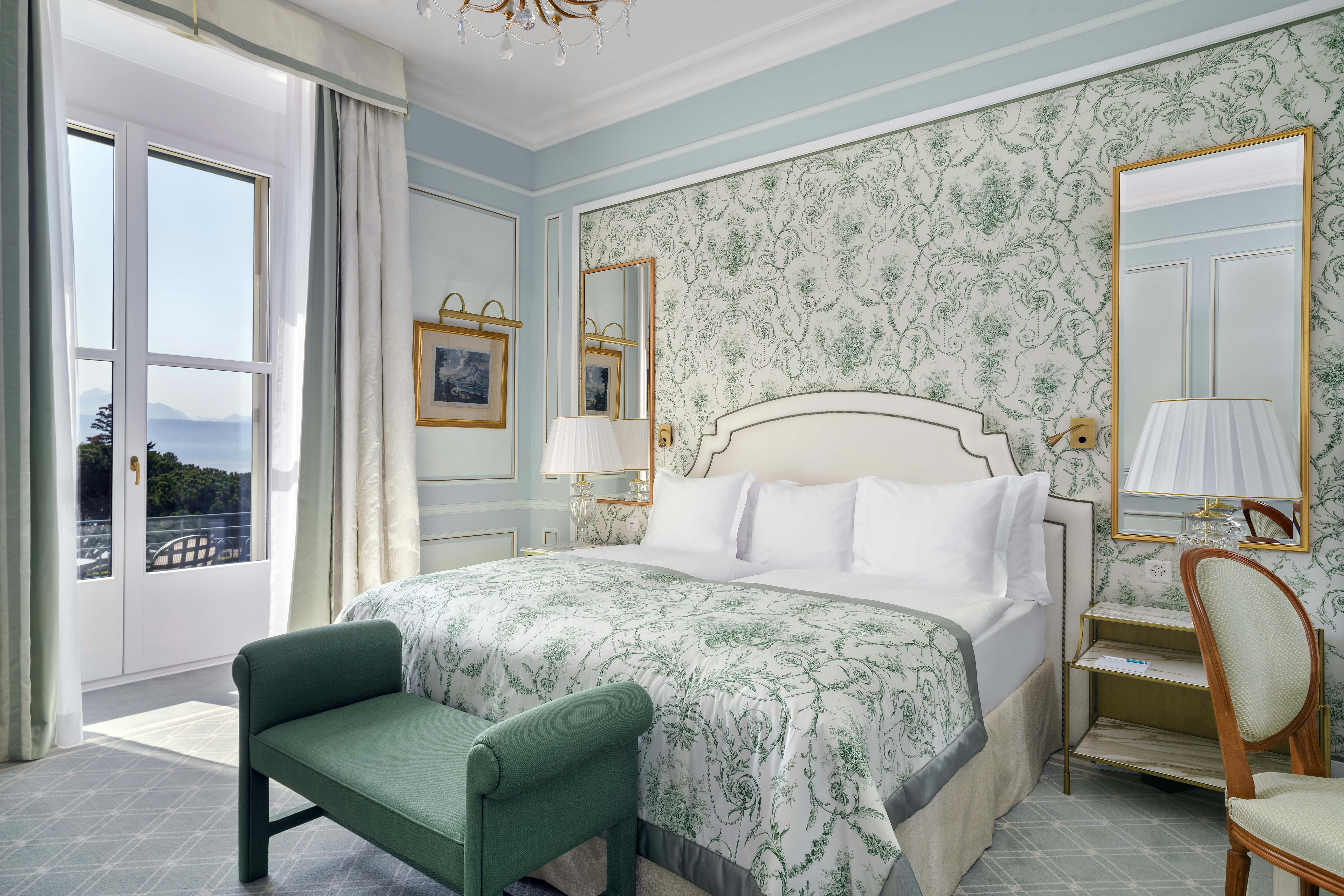 Riviera, Suite