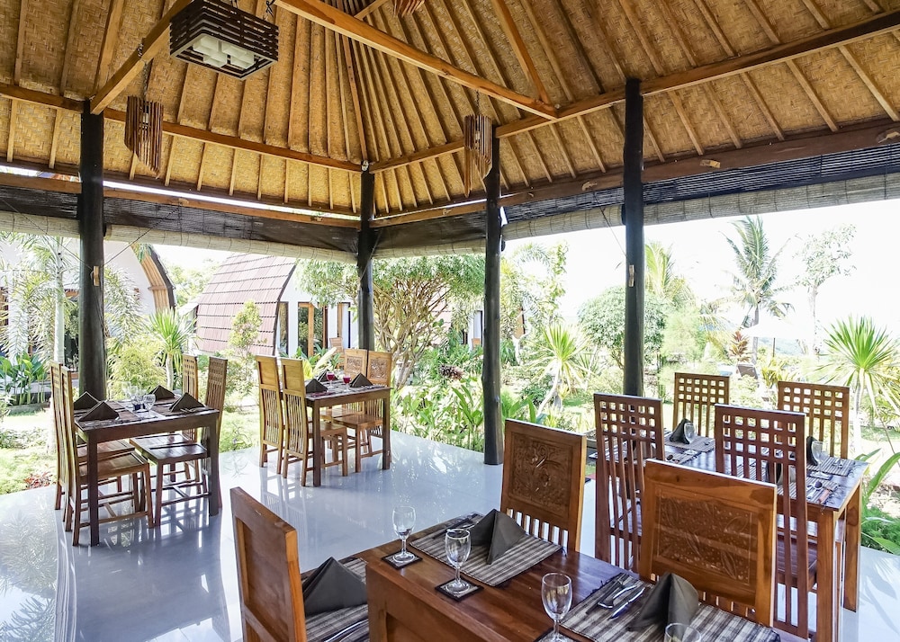 Penida Sunset Ocean View Bungalows 38/59