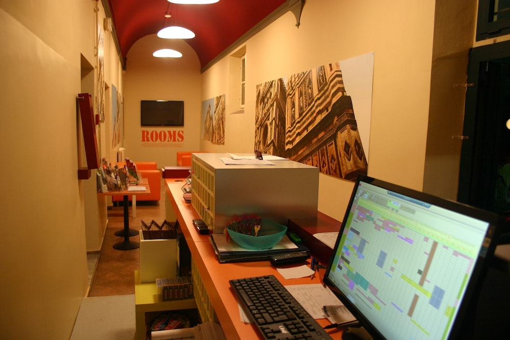 Hostel 7 Santi 40/50