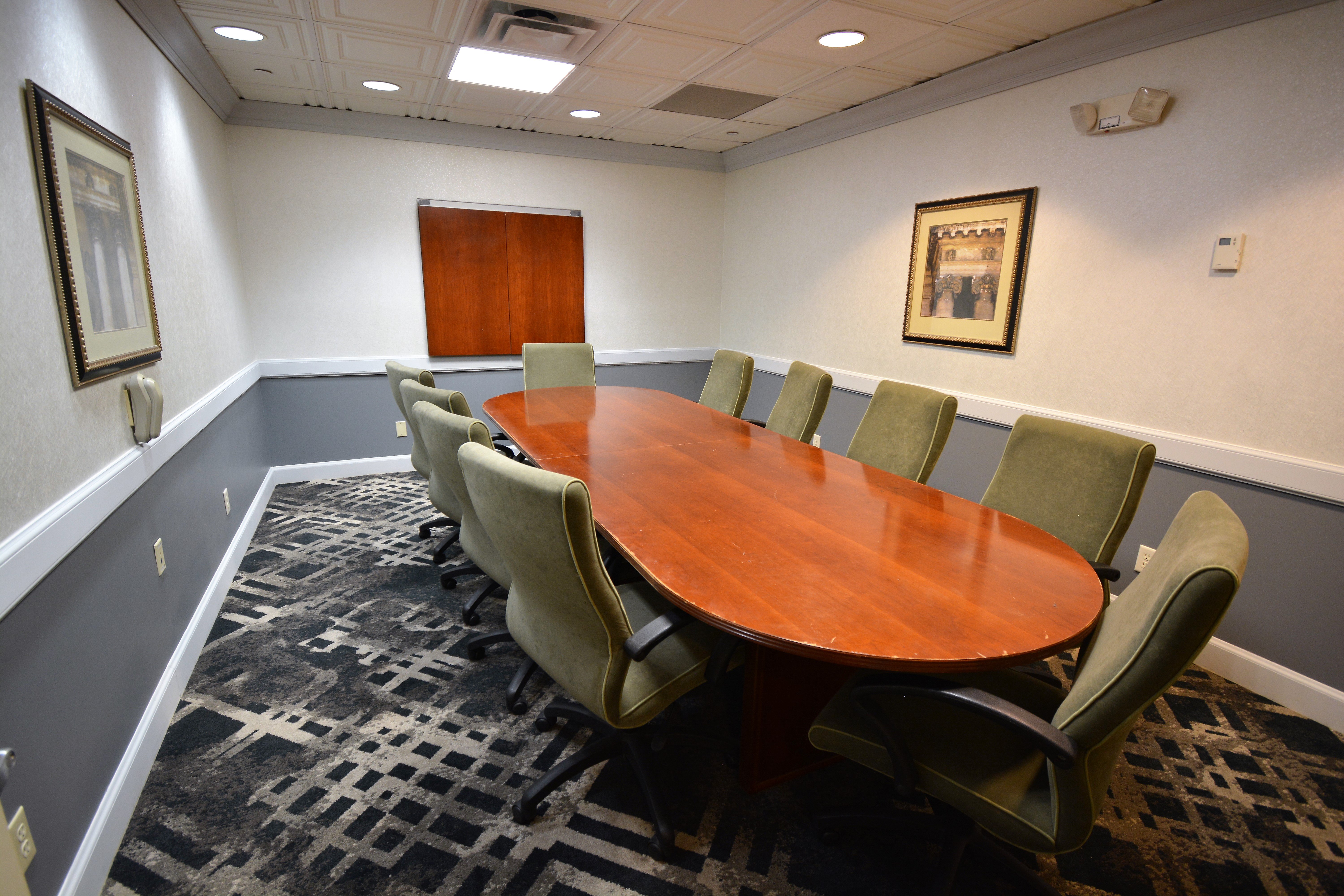 Holiday Inn Hazlet 54/69