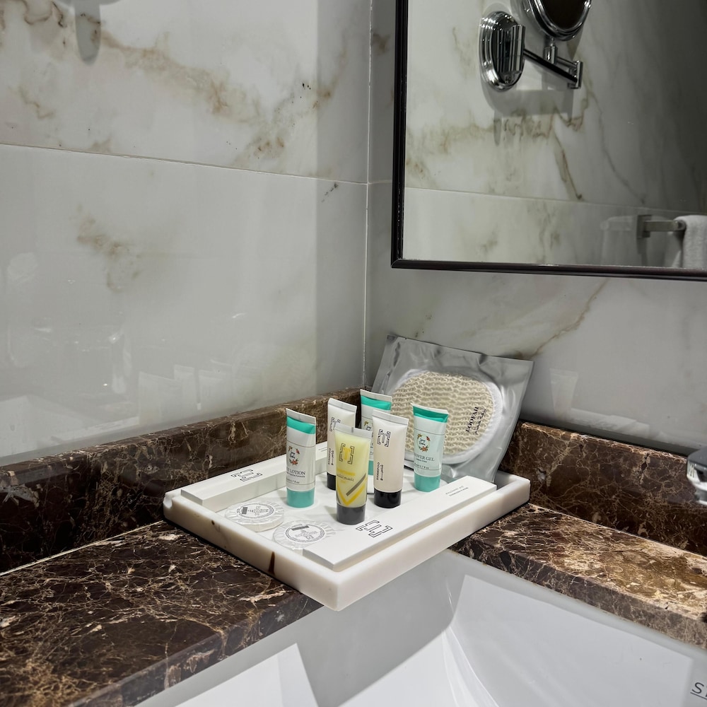 Midan Hotel 50/50