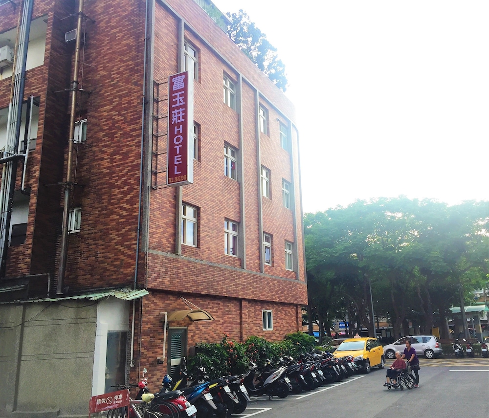 Rich Zone Hotel 26/30