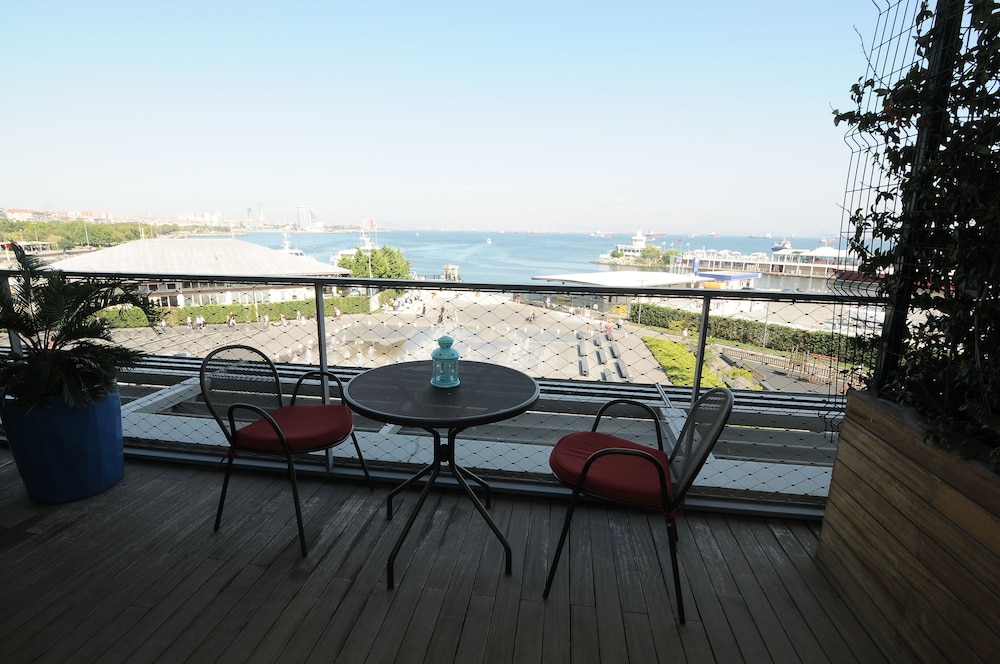 Atakoy Marina Park Residences 37/43