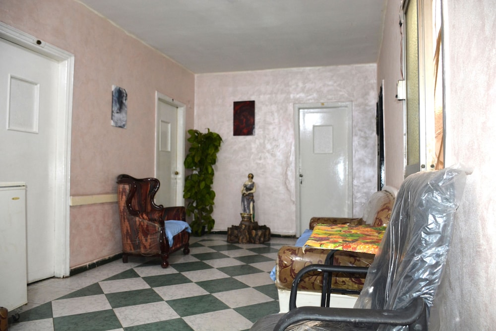 City Hostel 8/50