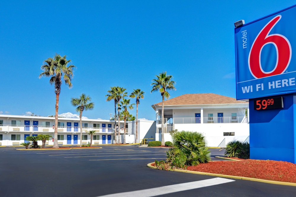Motel6 Destin, FL 38/51
