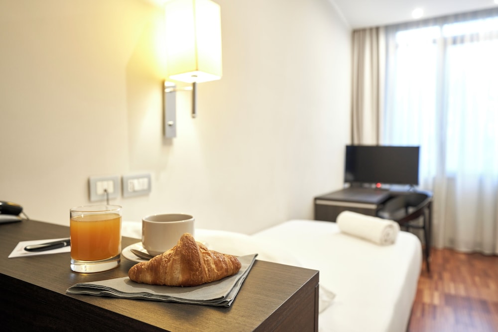 Hotel Leonardo Da Vinci 50/57