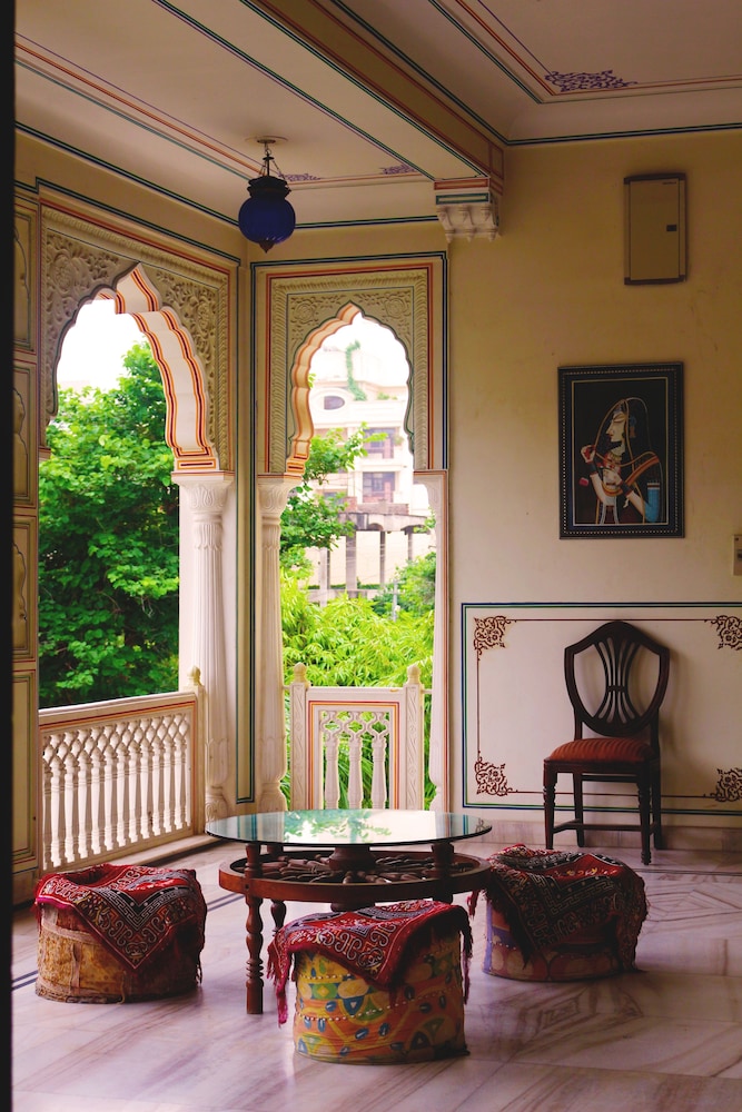 Krishna Palace 33/50