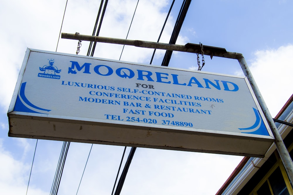 Mooreland Hotel Nairobi 2/37