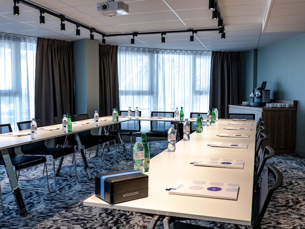 Novotel Angers Centre Gare 64/75