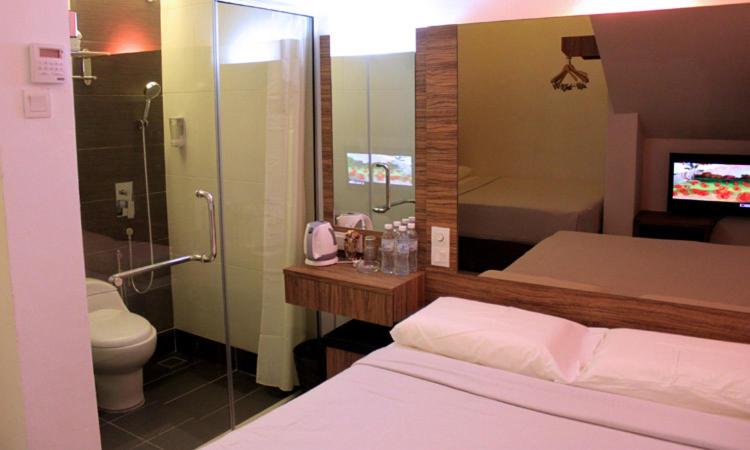 Dream Hotel 22/36