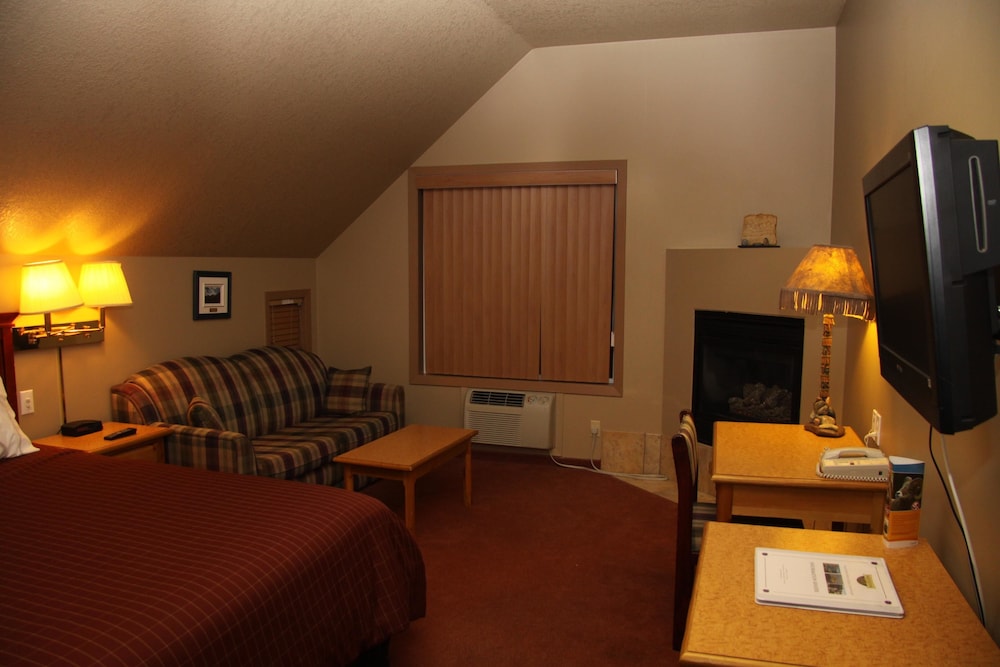 Waterton Lakes Lodge Resort 38/50
