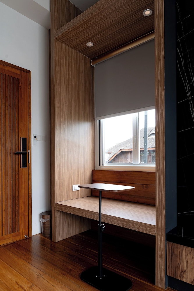 Ashi Hostel 57/73