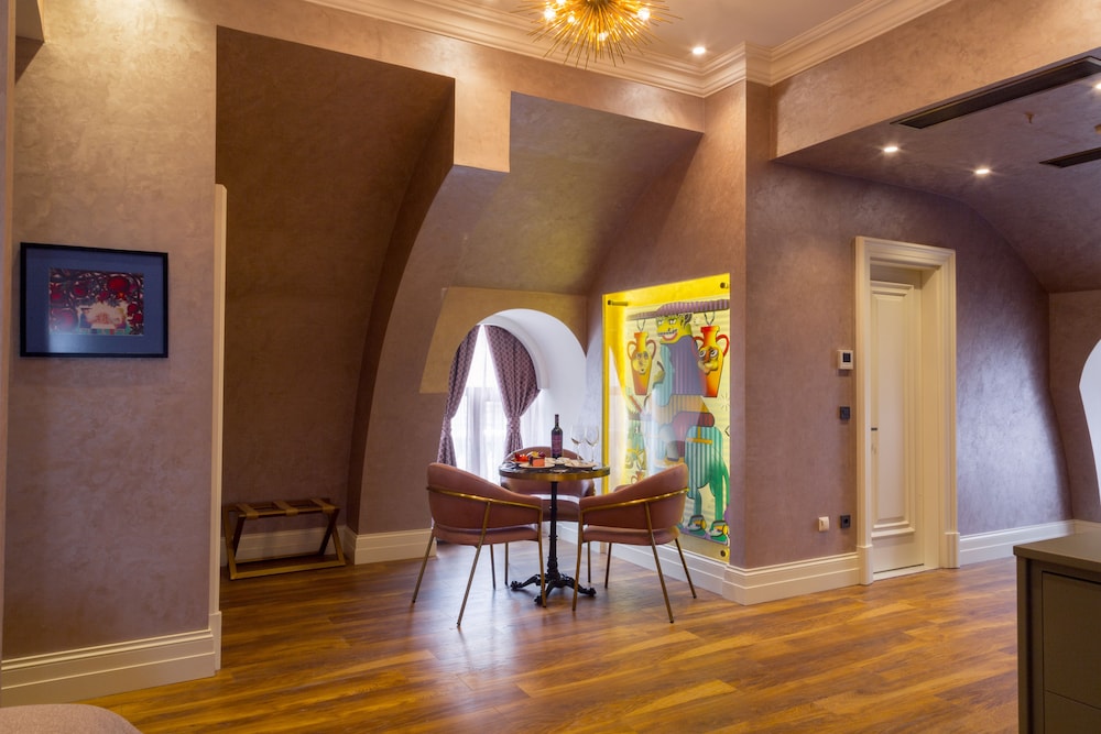 Art Gallery Hotel 37/46