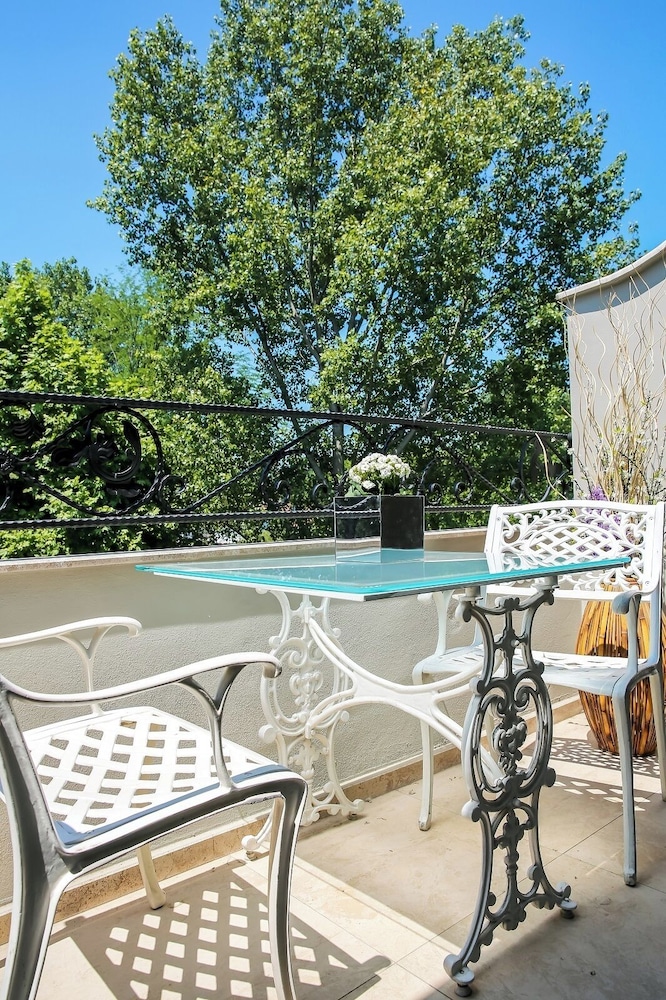 Lale Boutique Hotel 33/55