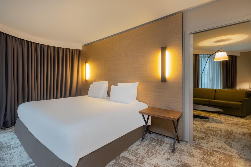 Suite, Queen Bed