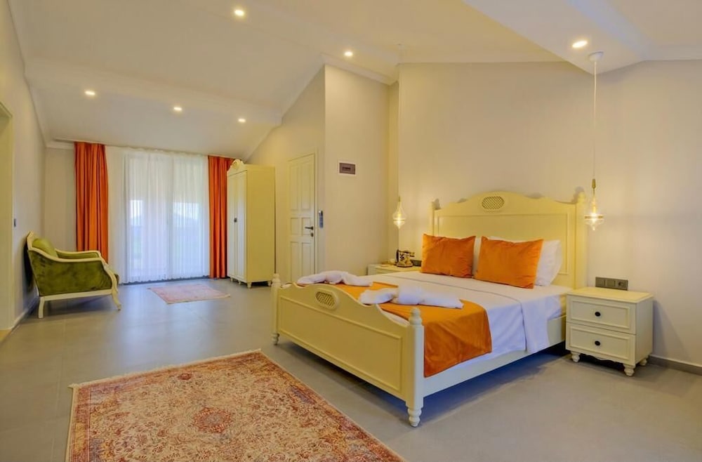 Ciello Suites Hotel 2/24