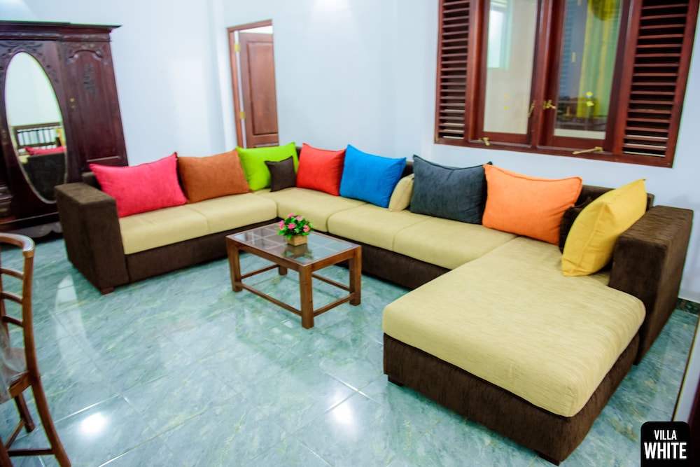 Villa White 26/50
