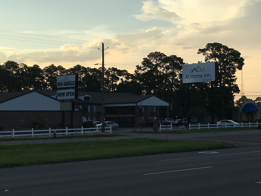 At Home Inn And Suites Pensacola 76/80