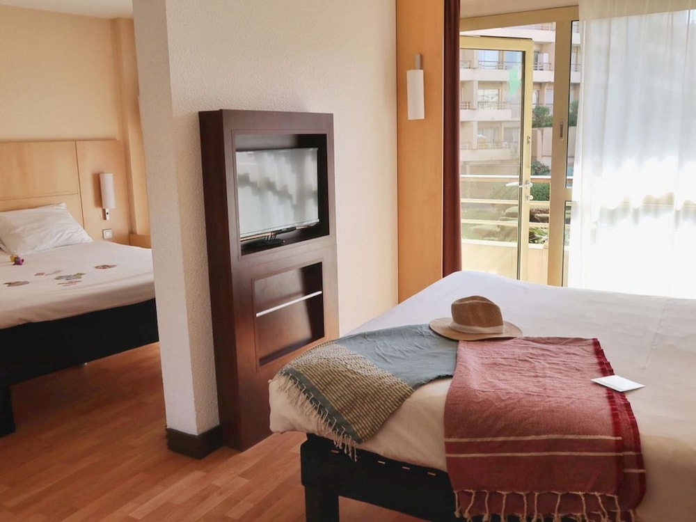 ibis Cannes Plage La Bocca 25/63