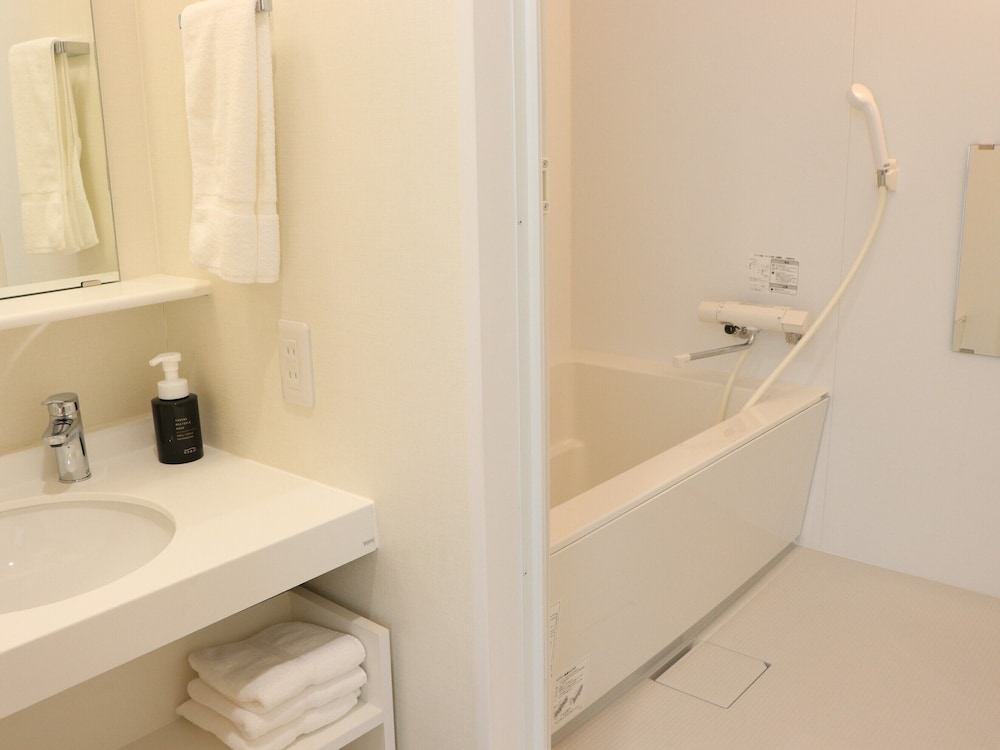 Shin Osaka Station Hotel Honkan 55/55