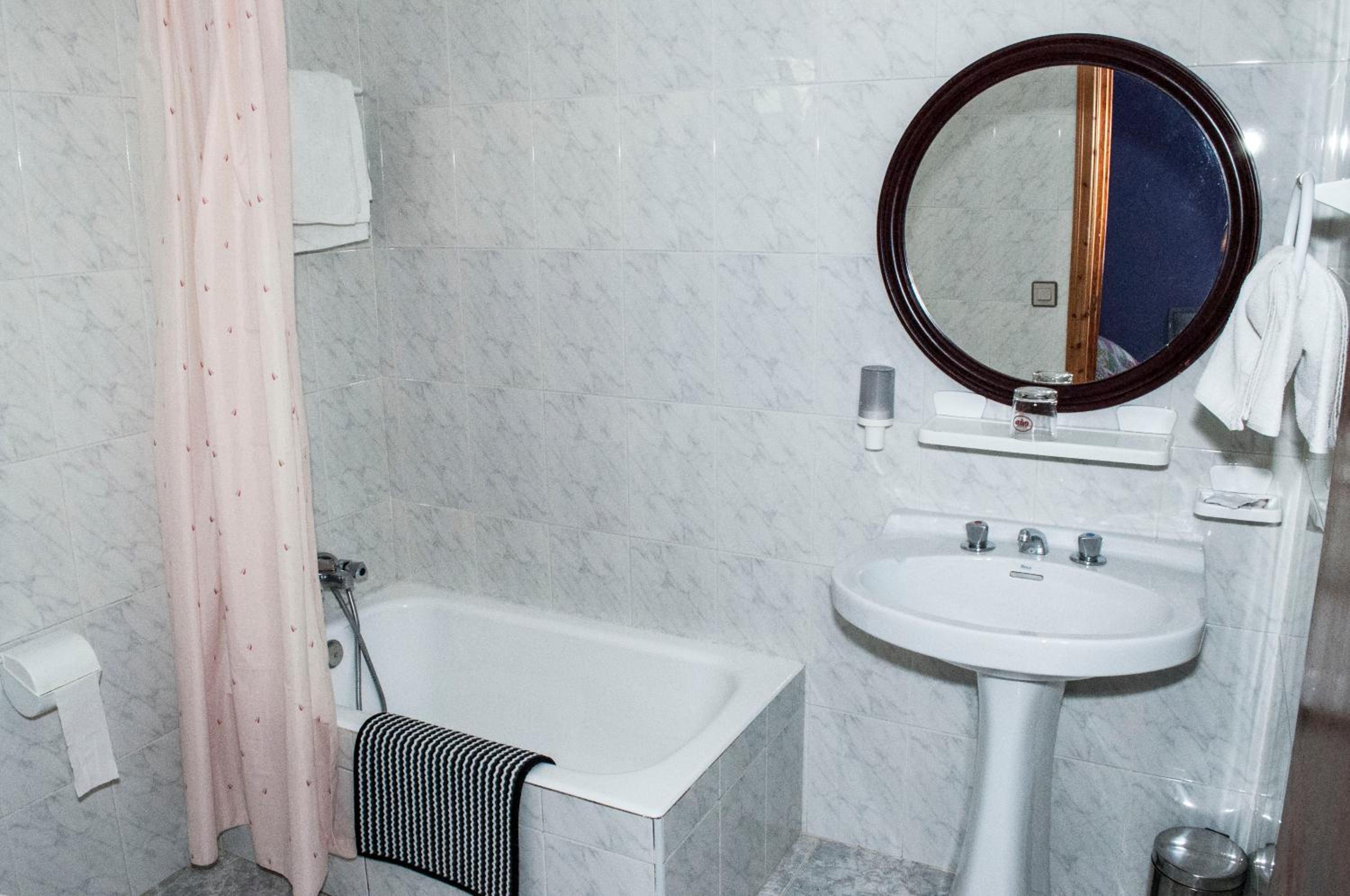 غرفة ثلاثية، Z Hotel Victoria 7/8