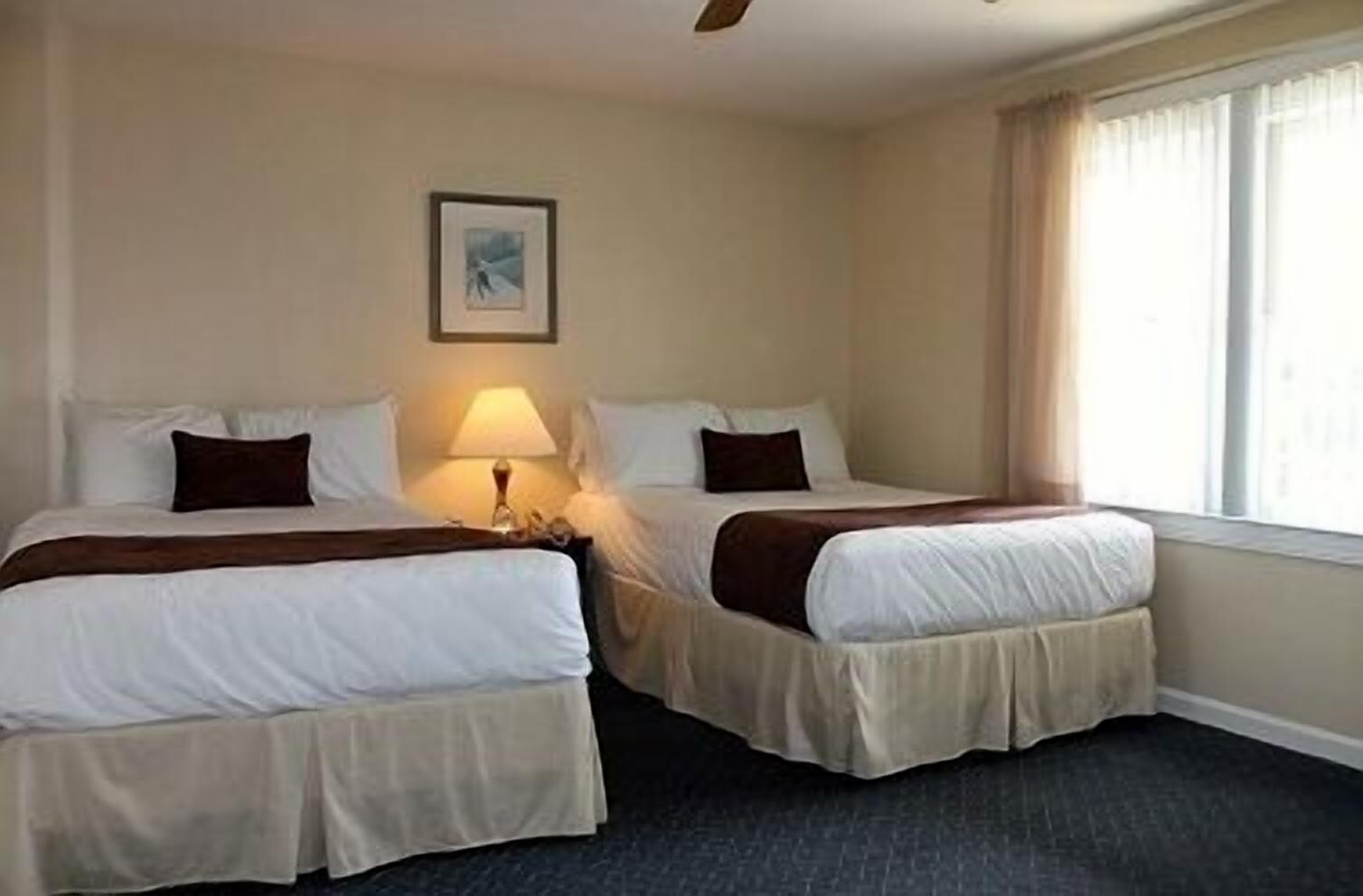 DELUXE, SUITE, 2 DOUBLE BEDS