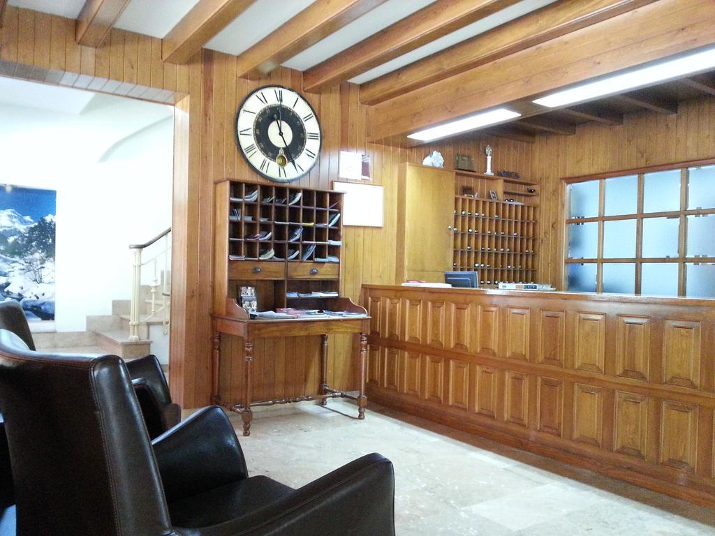 Villa de Canfranc 8/18