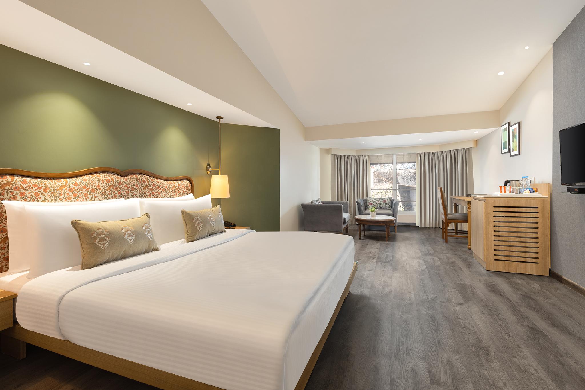 Deluxe, Queen Bed