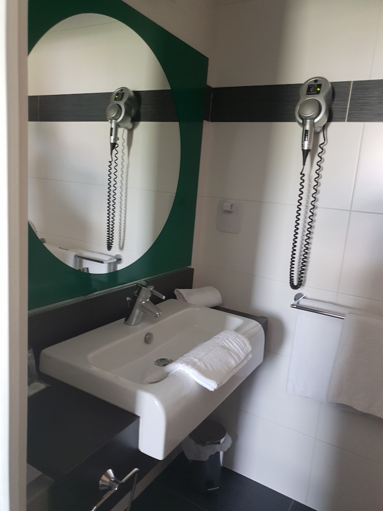 Ibis Styles Marseille Plan De Campagne 69/70