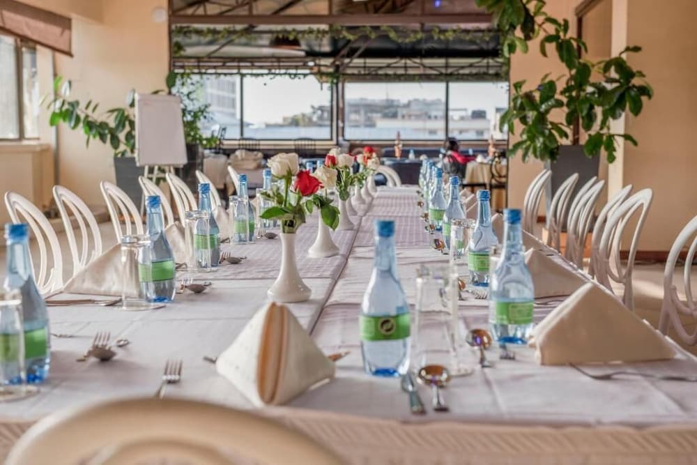 Melili Hotel 50/50