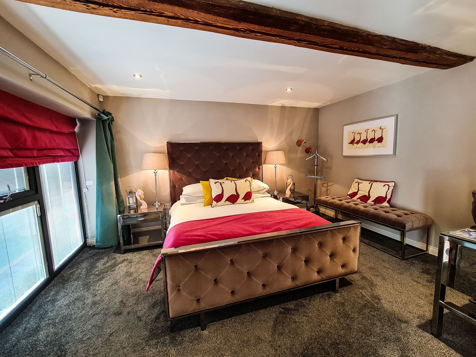 DELUXE, DOUBLE BED