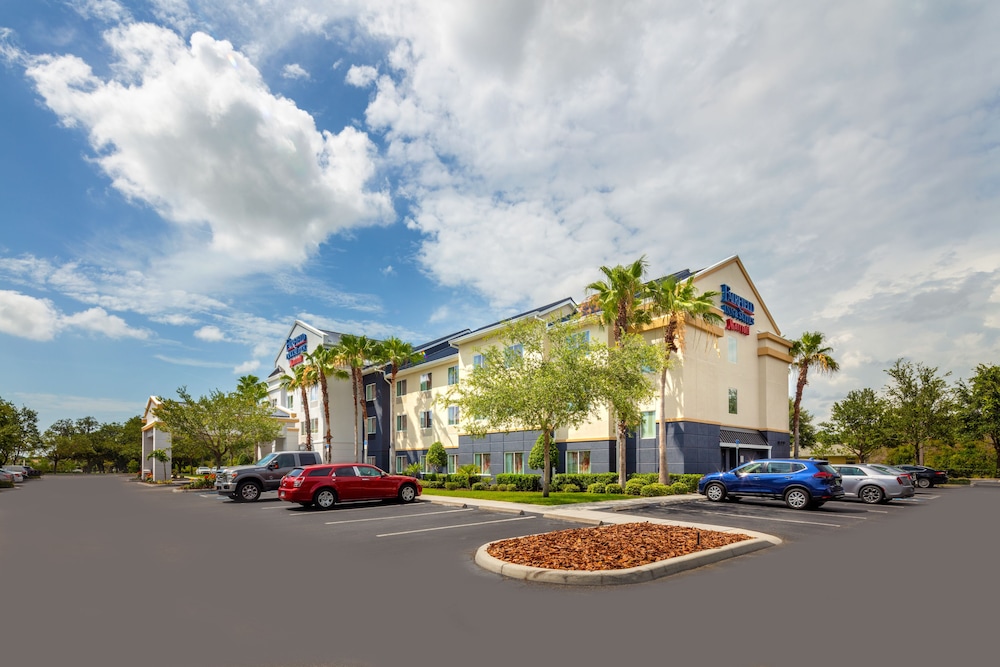 Fairfield Inn & Suites by Marriott Sarasota Lakewood Ranch 2/60