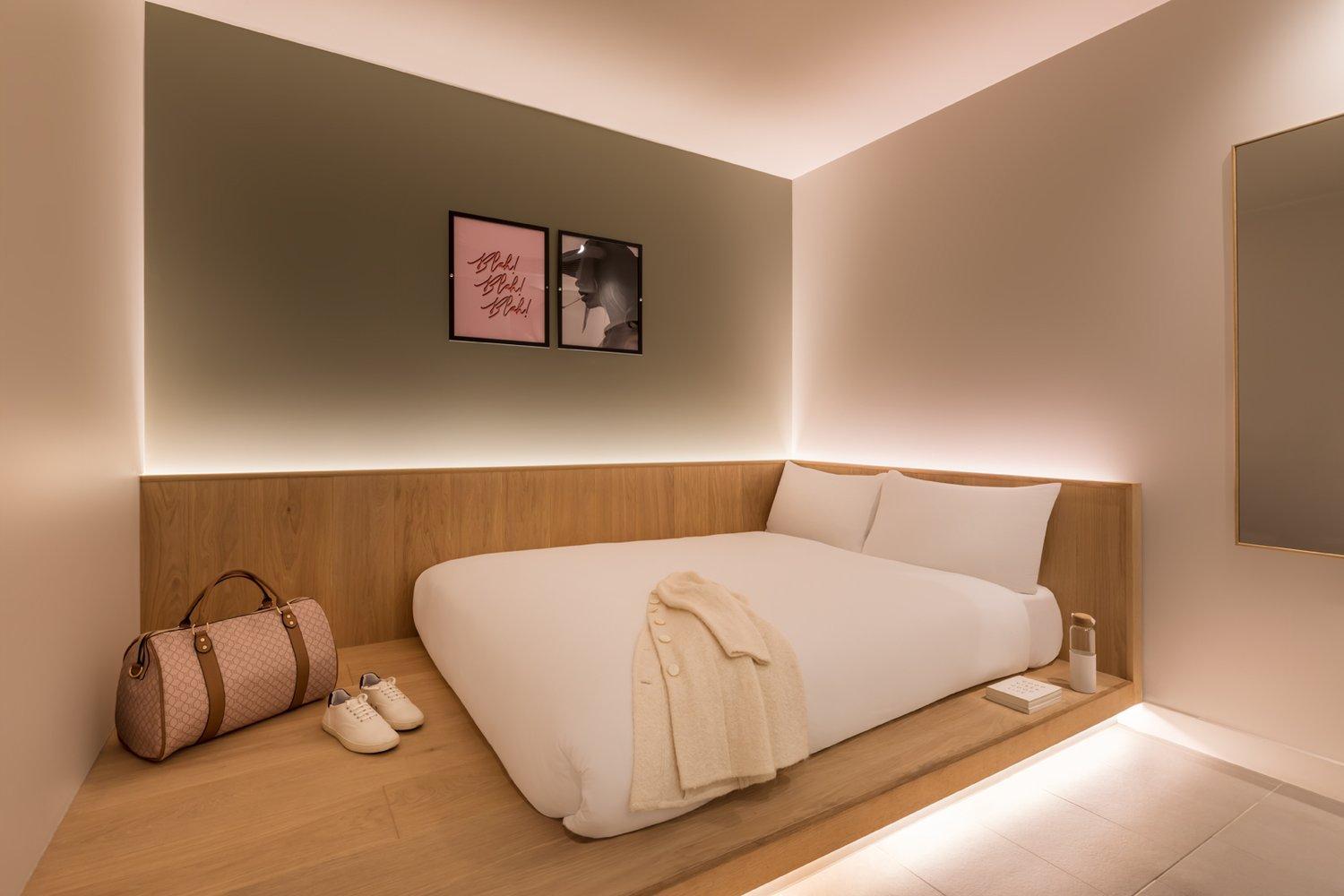 Compact, Double Bed, No Window