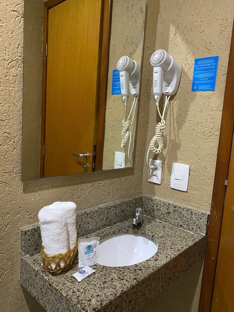Aquarius Hotel 47/50