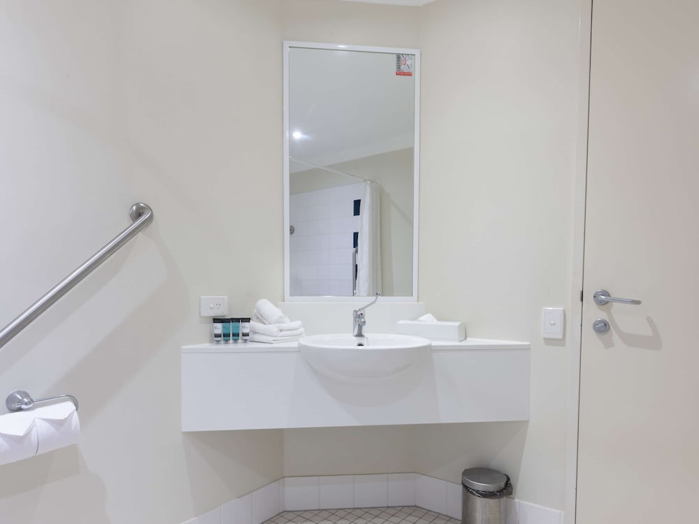 Mercure Brisbane Garden City 28/67