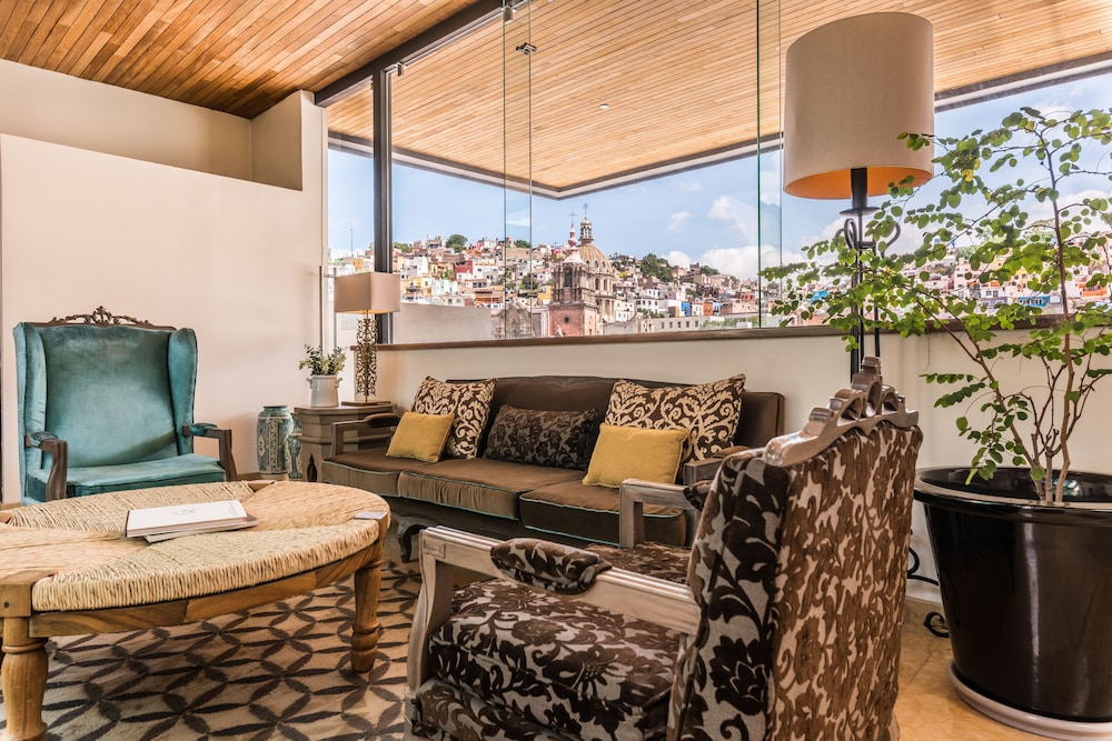 Edelmira Hotel Boutique 36/56