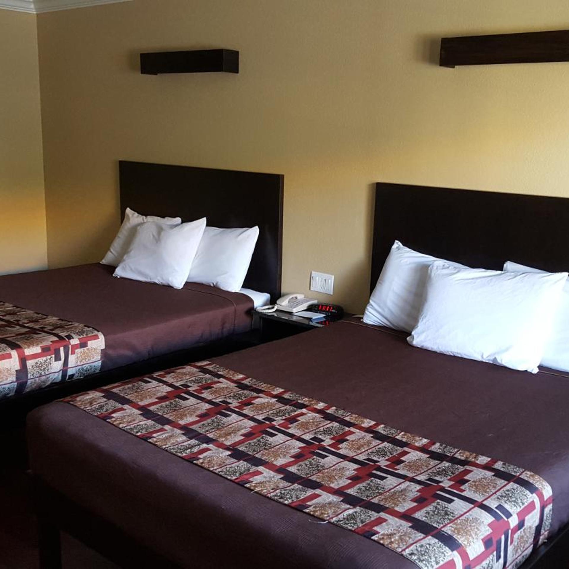 Anaheim Astoria Inn & Suites 8/22
